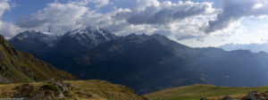 Paysage de montagne, sommet du Grand Combin dans le Valais. Suisse